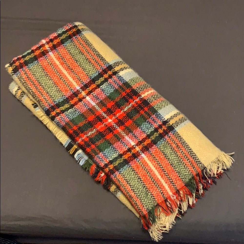 Women’s flannel blanket scarf